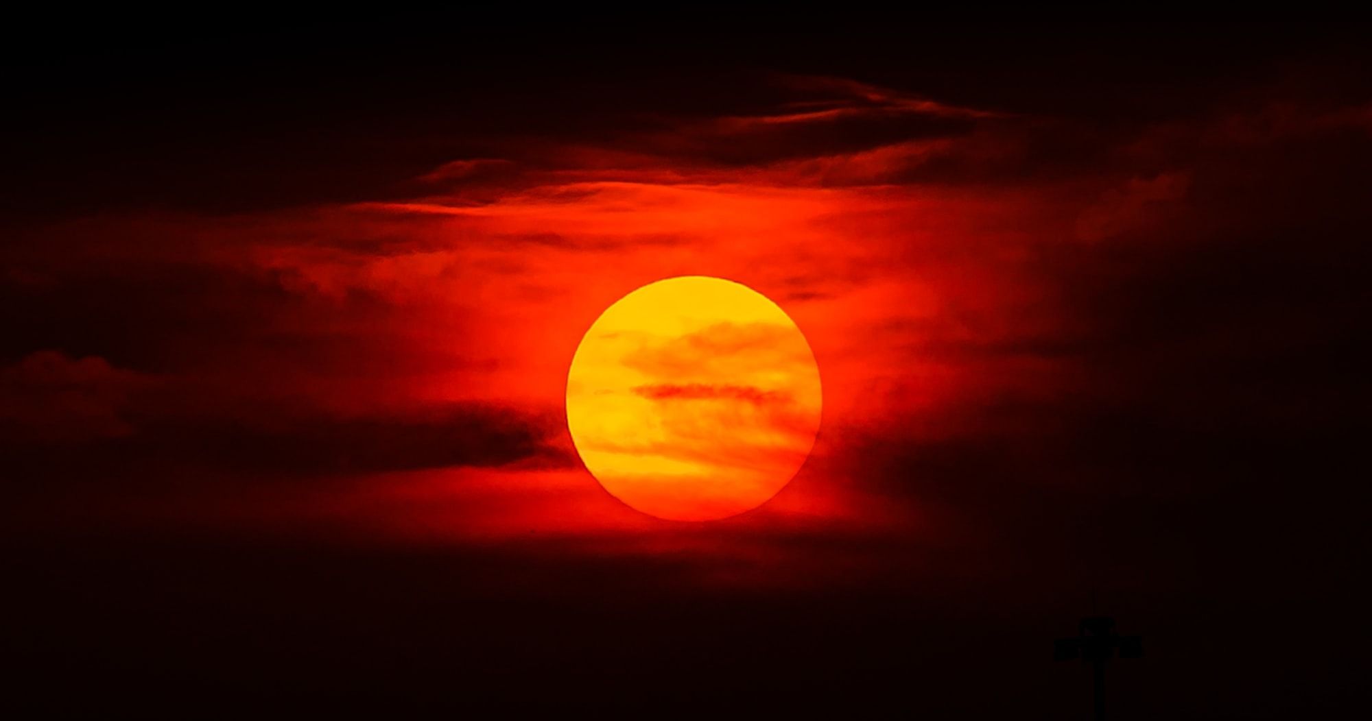 Amúgy mi a helyzet a Lunával?